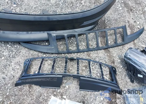 2016 Jeep Grand Cherokee Srt Night z USA, uszkodzony, nr VIN PARTS4AJEEP